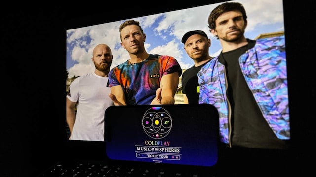 No 1. What's in a Name? A Lot, Apparently! | Coldplay wasn't always Coldplay. The band's journey to their now-iconic name involved a few detours. Initially, they went by the peculiar name Pectoralz. Realising that wasn't quite it, they switched to Starfish in 1997, which, let's admit, still doesn't scream 'legendary band'. Finally, in 1998, they stumbled upon Coldplay, borrowed from a friend who no longer used it for their band. This unexpected choice went on to become synonymous with ethereal melodies and stadium-filling anthems. Imagine singing along to 'Fix You' by Starfish — it just wouldn't have been the same. No 1. What's in a Name? A Lot, Apparently! | Coldplay wasn't always Coldplay. The band's journey to their now-iconic name involved a few detours. Initially, they went by the peculiar name Pectoralz. Realising that wasn't quite it, they switched to Starfish in 1997, which, let's admit, still doesn't scream 'legendary band'. Finally, in 1998, they stumbled upon Coldplay, borrowed from a friend who no longer used it for their band. This unexpected choice went on to become synonymous with ethereal melodies and stadium-filling anthems. Imagine singing along to 'Fix You' by Starfish — it just wouldn't have been the same.