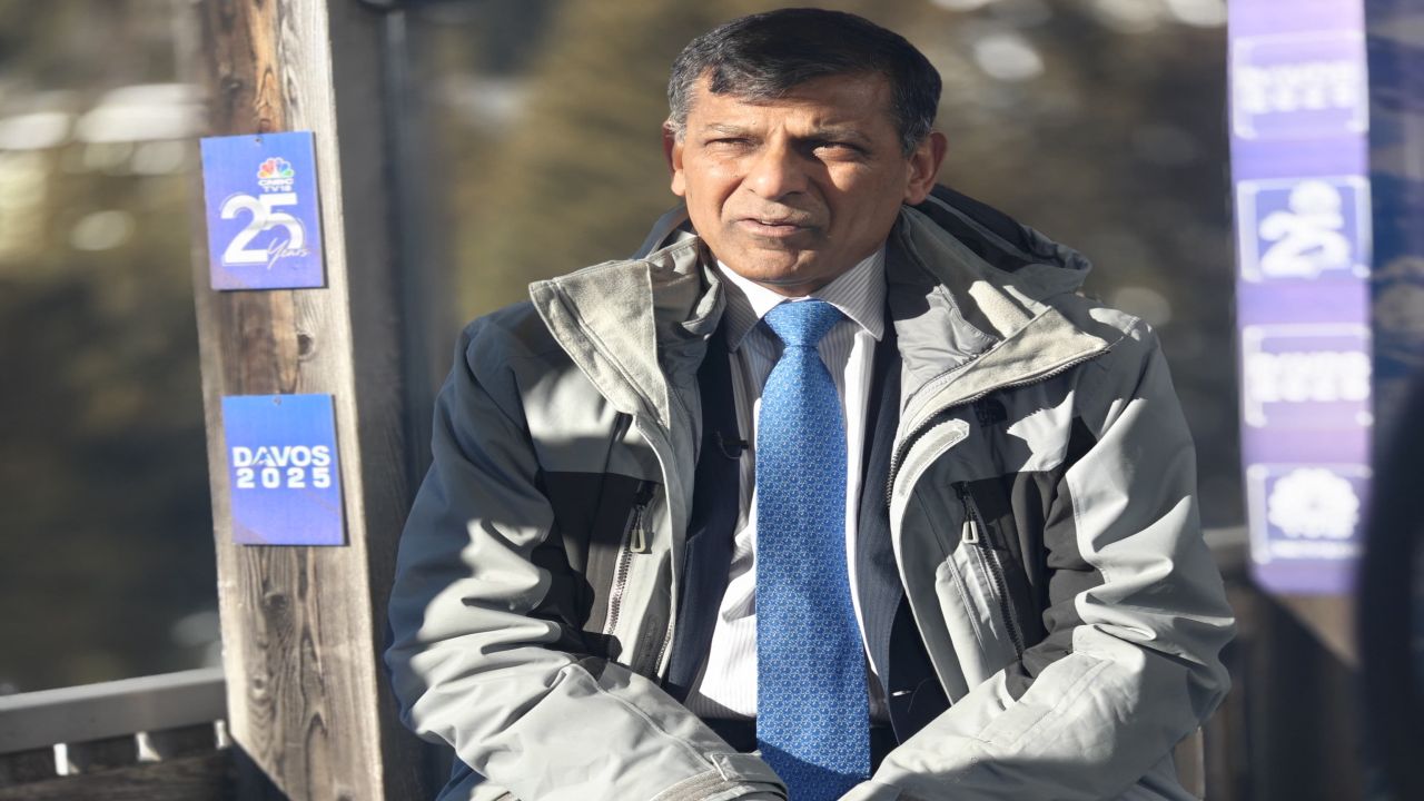 davos-raghuramrajan-21jan-2025-01-39833096a3dd6599c23f54a2dc8075d4.jpg