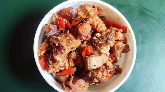 1. Nagaland | As per the latest studies, Nagaland accounts for the highest meat consumption, with 99.8% of people identifying themselves as non-vegetarians. (Image: Shutterstock) 1. Nagaland | As per the latest studies, Nagaland accounts for the highest meat consumption, with 99.8% of people identifying themselves as non-vegetarians. (Image: Shutterstock)