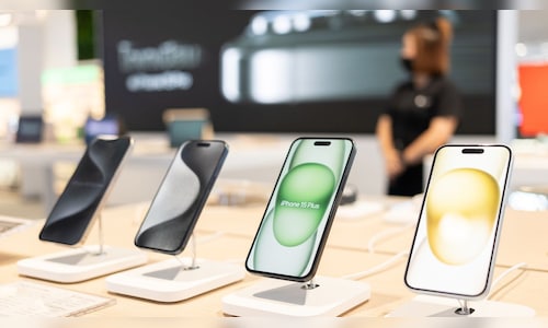 Apple's China AI Plans Stalled Amid US Trade Tensions