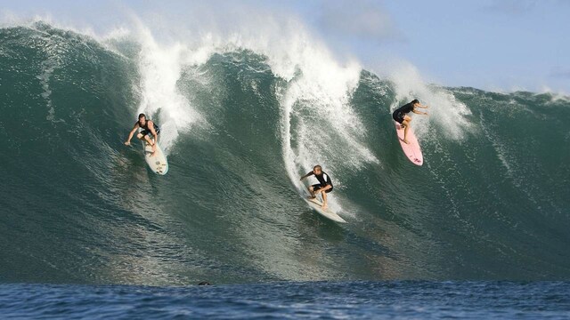 North Shore, Oahu, Hawaii | The North Shore of Oahu is famous for massive waves, attracting big-wave surfers from around the world. The waves can reach heights of 30 feet or more, making it a thrilling experience for surfers. However, strong currents and sharp reefs increase the danger, and only experienced surfers should attempt to ride these waves. (Image: Reuters)