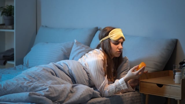 sleep-2025-02-8a5b419b129b813fbb19832bb0a1df8e हर यात्री को इन एयरलाइन हैक का उपयोग कभी भी एक कनेक्शन को याद करने और जेटलैग को हराने के लिए करना चाहिए