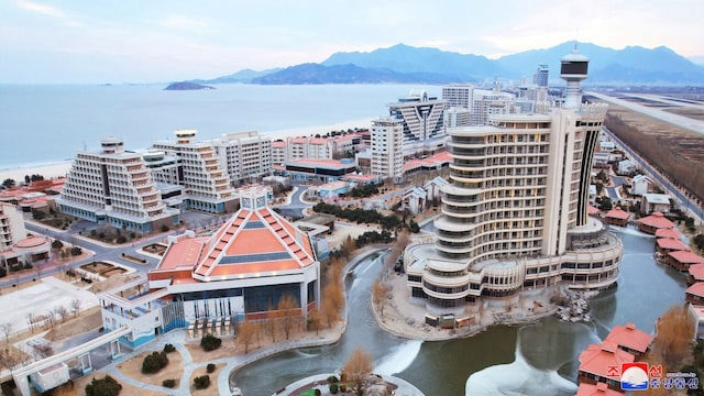 9. Daejeon, South Korea | Cost of Stay Per Night: ₹ 8,072/Night | Modern and family-friendly, daejeon features Science Museums, Hot Springs and Sprawling Parks. It's a comfortable and less-freeded alternative to Seoul or Busan. 9. Daejeon, South Korea | Cost of Stay Per Night: ₹ 8,072/Night | Modern and family-friendly, daejeon features Science Museums, Hot Springs and Sprawling Parks. It's a comfortable and less-freeded alternative to Seoul or Busan.