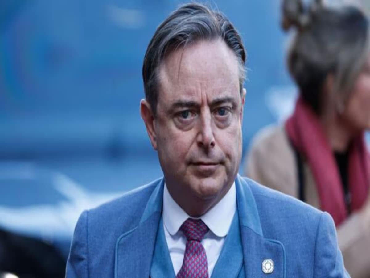 Bart De Wever takes oath as the new Belgium PM - CNBC TV18