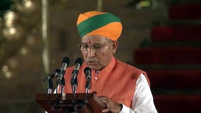 <b>Arjun Ram Meghwal - Respect for Others</b>

Union Minister Arjun Ram Meghwal was accompanying PM Modi to the Lok Sabha during a discussion on the Finance Bill. But an MP was speaking from the first row when PM Modi entered. He stood silently behind the MP and waited for the member to finish his speech as it is considered disrespectful to cross in front of a member who is speaking. Meghwal said the incident touched him deeply as there was complete patience and humility and no restlessness, no attempt to bypass the tradition, no sense of hurry in Modi ji's demeanor.