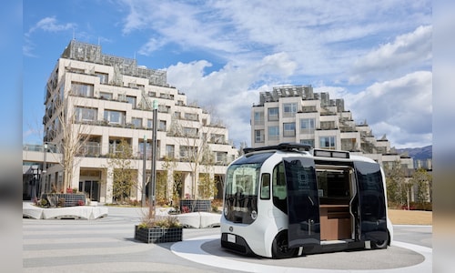 Toyota's Woven City: Innovating Future Mobility with Robotics and Hydrogen Power