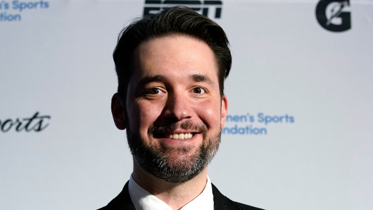 Reddit co-founder joins bid to acquire TikTok - CNBC TV18