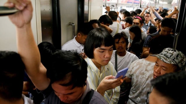 Travel phone./Reuters Travel phone./Reuters