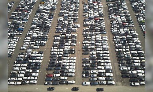 Trump Considers Auto Tariff Exemptions, Industry Pushes Back