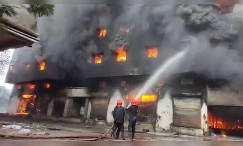 Tanker Fire in Mathura: Firefighters Injured, Driver Absconding