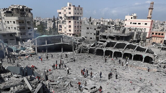 74 killed in Gaza as Israeli forces strike cafe, fire on people seeking ...
