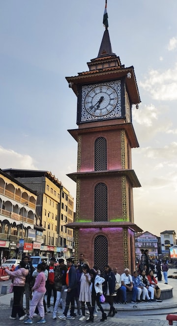 pti04-22-2025-000486b-2025-04-4a3a5acb6d762a4906f24f12e7cd3509-scaled आतंकी स्ट्राइक पाहलगाम: 26 पुलवामा के बाद से घाटी के सबसे घातक हमले में मारे गए | तस्वीरों में
