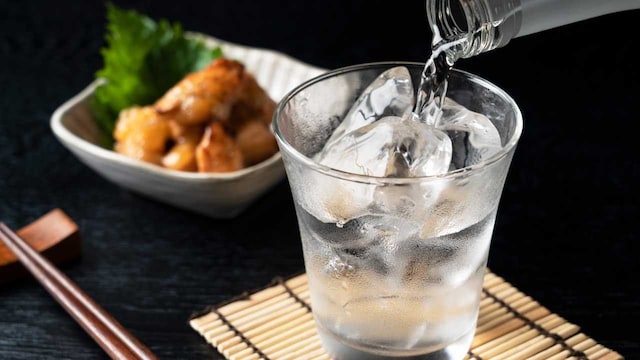 Liquor prices rise in Maharashtra as state cabinet hikes excise duty Liquor prices rise in Maharashtra as state cabinet hikes excise duty