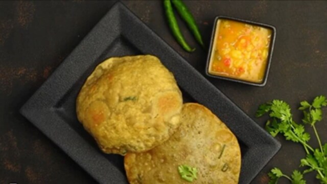 singhara-poori-2025-04-3c17599b0ba2d1361983d6bfee9d3e72 राम नवमी 2025: इस अवसर पर पारंपरिक व्यंजनों का प्रयास करना चाहिए
