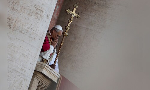 New Pope Elected: Leo XIV Calls for Peace in First Speech