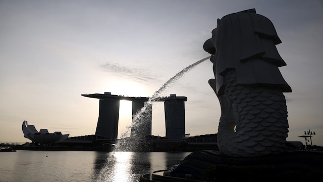 1. Singapore | Singapore stands as one of the most expensive urban destinations, with sleek skyscrapers, designer malls and rooftop infinity pools. Its hotels, restaurants and attractions cater to high-end travellers seeking comfort and convenience. The city’s efficiency and cleanliness only enhance its polished, upscale appeal. 1. Singapore | Singapore stands as one of the most expensive urban destinations, with sleek skyscrapers, designer malls and rooftop infinity pools. Its hotels, restaurants and attractions cater to high-end travellers seeking comfort and convenience. The city’s efficiency and cleanliness only enhance its polished, upscale appeal.