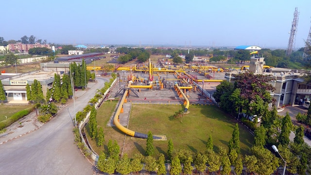 Gujarat State Petronet Q4 net down 54%, margin shrinks; declares dividend Gujarat State Petronet Q4 net down 54%, margin shrinks; declares dividend