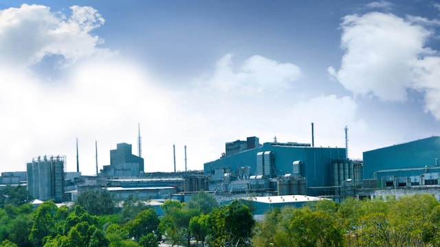 Jindal Poly Films' subsidiary hit by fire at Nashik plant; operations partially disrupted Jindal Poly Films' subsidiary hit by fire at Nashik plant; operations partially disrupted