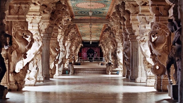 1. Meenakshi Amman Temple, Madurai | Meenakshi Amman Temple, also known as Meenakshi Sundareshwar Temple, is a wonder of Dravidian architecture with 14 tall gopurams (ornate gateways) dedicated to the Goddess Meenakshi and Lord Sundareswarar. It is known for its elaborate sculptures, tall gopurams, thousand-pillared halls, and vibrant colours. 1. Meenakshi Amman Temple, Madurai | Meenakshi Amman Temple, also known as Meenakshi Sundareshwar Temple, is a wonder of Dravidian architecture with 14 tall gopurams (ornate gateways) dedicated to the Goddess Meenakshi and Lord Sundareswarar. It is known for its elaborate sculptures, tall gopurams, thousand-pillared halls, and vibrant colours.