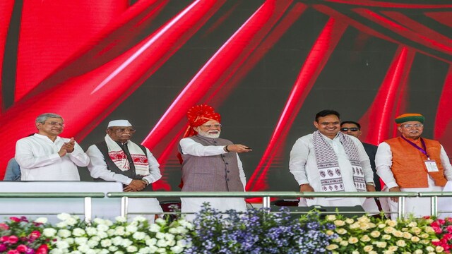 PM Modi in Rajasthan: Prays at rat temple, flags off new trains ...