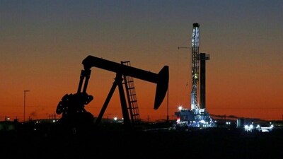 Oil steady as India buys Russian crude, Ukraine attacks Russian energy