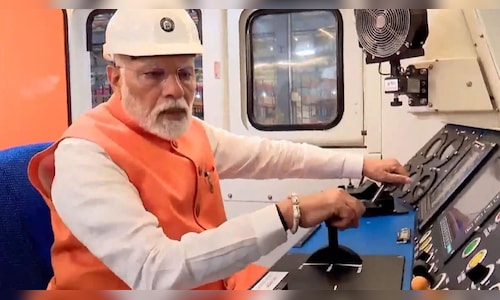 PM Modi inaugurates projects in Dahod, highlighting manufacturing progress