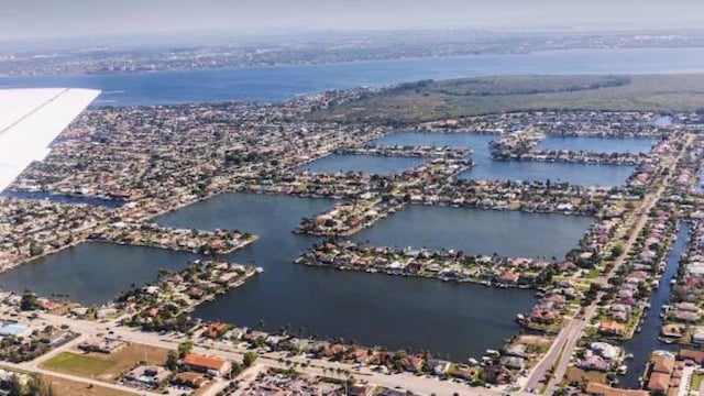 Cape Coral, US: Referred to as the Waterfront Wonderland, Cape Coral boasts over 400 miles of canals, making it a haven for boating enthusiasts. Residents in this Floridian city often use boats for transportation, with many homes featuring private docks. The expansive canal system provides effortless access to the Gulf of Mexico, making it an ideal spot for boating and fishing lovers. Cape Coral, US: Referred to as the Waterfront Wonderland, Cape Coral boasts over 400 miles of canals, making it a haven for boating enthusiasts. Residents in this Floridian city often use boats for transportation, with many homes featuring private docks. The expansive canal system provides effortless access to the Gulf of Mexico, making it an ideal spot for boating and fishing lovers.