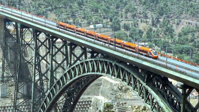 2. Essential link to Kashmir | This bridge is located on the critical Udhampur-Srinagar-Baramulla railroad route, ensuring year-round rail access between Kashmir and the rest of India. 2. Essential link to Kashmir | This bridge is located on the critical Udhampur-Srinagar-Baramulla railroad route, ensuring year-round rail access between Kashmir and the rest of India.