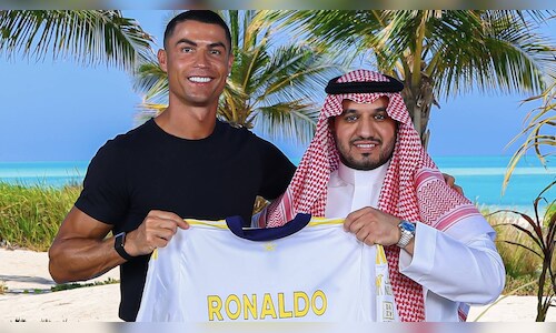 Ronaldo Extends Al-Nassr Stay, Signs Two-Year Contract