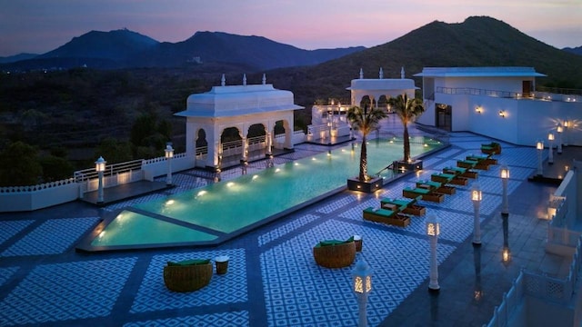 Nestled by the majestic Aravalli Hills and overlooking the serene Fateh Sagar Lake, Udaipur Marriott Hotel provides a tranquil setting conducive to reflection and rejuvenation. This International Yoga Day, guests are invited to experience holistic wellness with curated rooftop yoga sessions at sunrise, where the tranquility of the morning and panoramic views of Udaipur become a canvas for mindfulness. Nestled by the majestic Aravalli Hills and overlooking the serene Fateh Sagar Lake, Udaipur Marriott Hotel provides a tranquil setting conducive to reflection and rejuvenation. This International Yoga Day, guests are invited to experience holistic wellness with curated rooftop yoga sessions at sunrise, where the tranquility of the morning and panoramic views of Udaipur become a canvas for mindfulness.