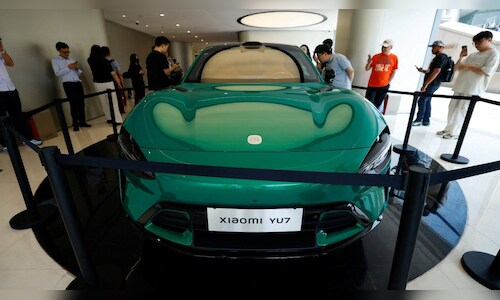 Xiaomi's YU7 SUV Launches, Receives Over 200,000 Pre-Orders