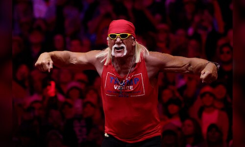 Wrestling Icon Hulk Hogan Dies at 71