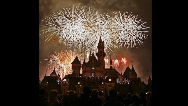 This is what this article is all about. The CNBC-TV18 Travel Desk has handpicked countries that match the phrase, "Good things come in small packages". Yes, here's a look at 10 smallest countries that offer breathtaking scenery, have white sand beaches, historic buildings, isolated islands and mountain views -- Take a look.( Image: AP Photo/Kevork Djansezian, File) This is what this article is all about. The CNBC-TV18 Travel Desk has handpicked countries that match the phrase, "Good things come in small packages". Yes, here's a look at 10 smallest countries that offer breathtaking scenery, have white sand beaches, historic buildings, isolated islands and mountain views -- Take a look.( Image: AP Photo/Kevork Djansezian, File)