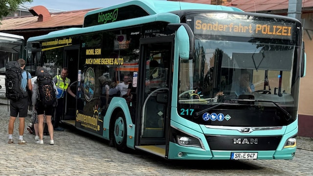 Travellers may require bus to continue | The route is thoughtfully designed to allow passengers to bounce from one link to the next with the least amount of waiting time. Some parts of the trip, including those that connect Malaysia and Singapore and Vietnam and Cambodia, may require passengers to take a bus to continue the journey. Travellers may require bus to continue | The route is thoughtfully designed to allow passengers to bounce from one link to the next with the least amount of waiting time. Some parts of the trip, including those that connect Malaysia and Singapore and Vietnam and Cambodia, may require passengers to take a bus to continue the journey.