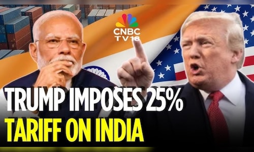 Top 10@10 | Trump slaps 25% tariff on India, Fed decision tonight, Infosys to hire 20,000 grads and more