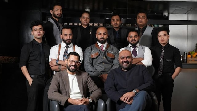 8. Lair – New Delhi | Tucked away in a historic Delhi neighbourhood, Lair draws inspiration from clandestine speakeasies, combining vintage decor with a contemporary edge. The bar’s inventive cocktail menu fuses indigenous Indian ingredients—such as mango, turmeric and kokum—with classic spirits for a refreshingly local twist. Guests appreciate not only its intimate, moody ambience but also its expertly balanced drinks and attentive service. 8. Lair – New Delhi | Tucked away in a historic Delhi neighbourhood, Lair draws inspiration from clandestine speakeasies, combining vintage decor with a contemporary edge. The bar’s inventive cocktail menu fuses indigenous Indian ingredients—such as mango, turmeric and kokum—with classic spirits for a refreshingly local twist. Guests appreciate not only its intimate, moody ambience but also its expertly balanced drinks and attentive service.