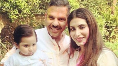 Supreme Court Seeks Karisma Kapoor's Response on Priya Kapur's Plea for Divorce Records