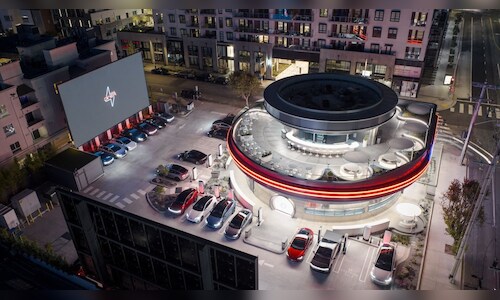 Tesla Opens Retro Diner in LA, Musk Hints at Expansion