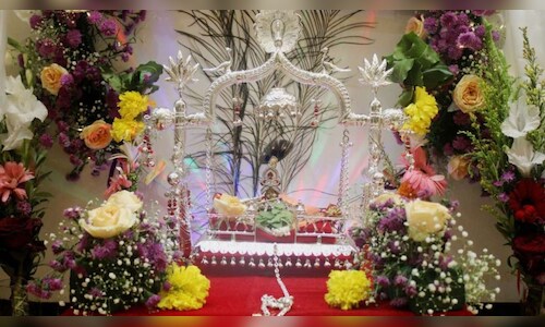 Janmashtami 2025: Easy, Elegant Jhula Decoration Ideas