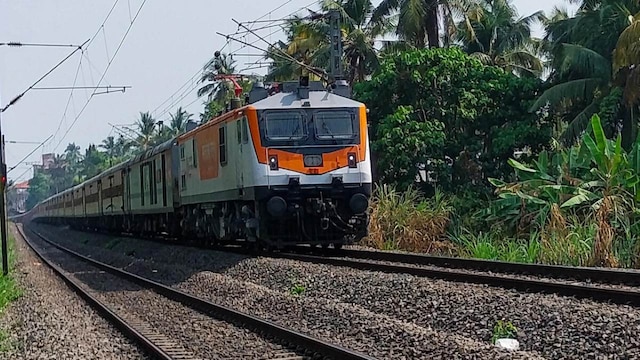 No 5. Kochuveli-Amritsar Weekly Express (Thiruvananthapuram – Punjab) | The Kochuveli-Amritsar Superfast Express connects Amritsar, Punjab, and Kochuveli (Thiruvananthapuram), Kerala. This superfast train travels once a week, and takes 58 hours to travel 3597 kilometres. It follows the Konkan Railway and passes through important locations including Vasai Road, Surat, Vadodara, Ratlam, Kota, New Delhi, Ambala Cantt, and Ludhiana. (Image: IndiaRailInfo) No 5. Kochuveli-Amritsar Weekly Express (Thiruvananthapuram – Punjab) | The Kochuveli-Amritsar Superfast Express connects Amritsar, Punjab, and Kochuveli (Thiruvananthapuram), Kerala. This superfast train travels once a week, and takes 58 hours to travel 3597 kilometres. It follows the Konkan Railway and passes through important locations including Vasai Road, Surat, Vadodara, Ratlam, Kota, New Delhi, Ambala Cantt, and Ludhiana. (Image: IndiaRailInfo)