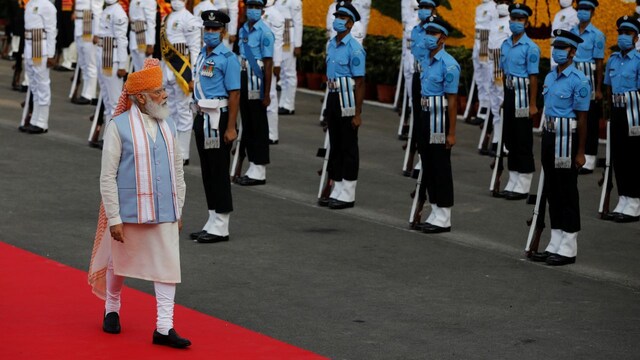 Independence Day 2025: PM Modi wears bright orange Rajasthani turban ...