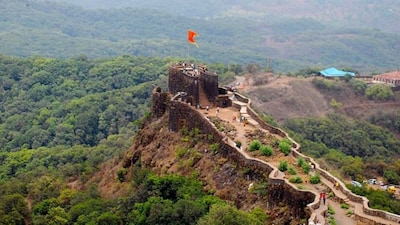 6. Pratapgad Fort, Maharashtra (Maratha Military Landscapes) | Known for the 1659 battle where Shivaji Maharaj defeated Afzal Khan, Pratapgad became a legendary example of strategic resistance. Its historical significance inspired many revolutionaries during the colonial period. (Image: Wikimedia Commons)