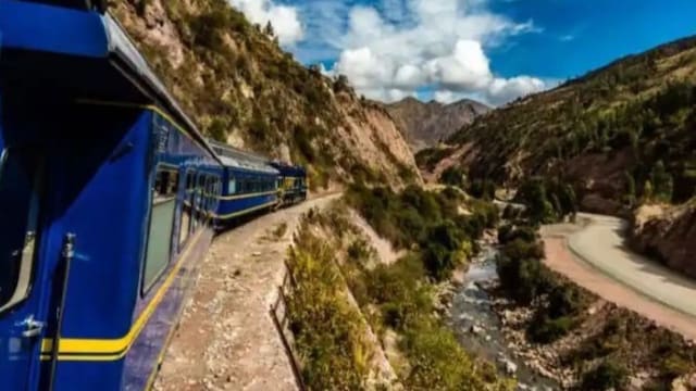 No 1. Hiram Bingham Train, Peru | It is a luxurious train that travels from Cusco to Machu Picchu. Travelling through the Andean mountains, valleys, and the Sacred Valley, the ride offers breathtaking views of the famed ruins and the Urubamba River. The train has polished wood, brass details, and gourmet dining and bar cars, and passengers can enjoy live Peruvian music, traditional dances and local cuisine. No 1. Hiram Bingham Train, Peru | It is a luxurious train that travels from Cusco to Machu Picchu. Travelling through the Andean mountains, valleys, and the Sacred Valley, the ride offers breathtaking views of the famed ruins and the Urubamba River. The train has polished wood, brass details, and gourmet dining and bar cars, and passengers can enjoy live Peruvian music, traditional dances and local cuisine.