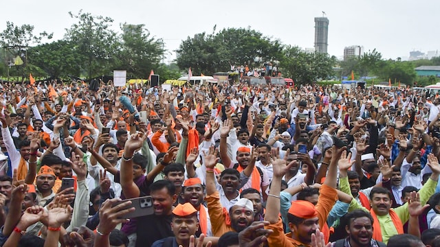 Mumbai: Supporters come together during a hunger strike by the agitation of the Maratha quotas, Manoj Jarange, invisible, in Mumbai, on Sunday August 31, 2025. Jarange demanded on Saturday that the Marathwada Marathes be declared as belonging to the Kunbi caste and receive a reserve, while his interviews with a government delegation conclusive. (Photo PTI) (PTI08_31_2025_000306b) Mumbai: Supporters come together during a hunger strike by the agitation of the Maratha quotas, Manoj Jarange, invisible, in Mumbai, on Sunday August 31, 2025. Jarange demanded on Saturday that the Marathwada Marathes be declared as belonging to the Kunbi caste and receive a reserve, while his interviews with a government delegation conclusive. (Photo PTI) (PTI08_31_2025_000306b)