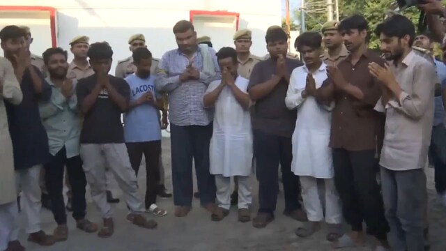 ‘I Love Muhammad’ row: 15 detained after violence in Bareilly - CNBC TV18