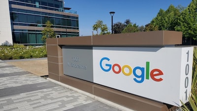 FILE PHOTO: A sign is pictured outside a Google office near the company's headquarters in Mountain View, California, U.S., May 8, 2019. Photo taken May 8, 2019. REUTERS/Paresh Dave/File Photo