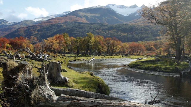 Hiking heaven in summer | In the warmer months, Andorra transforms into a haven for hikers and nature lovers. There are countless trails through alpine meadows, valleys, and mountain passes, including routes in the stunning Madriu-Perafita-Claror Valley, a UNESCO World Heritage Site. Hiking heaven in summer | In the warmer months, Andorra transforms into a haven for hikers and nature lovers. There are countless trails through alpine meadows, valleys, and mountain passes, including routes in the stunning Madriu-Perafita-Claror Valley, a UNESCO World Heritage Site.