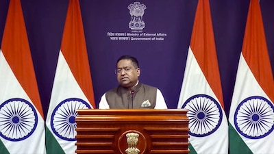 **EDS: THIRD PARTY** In this screenshot from a video posted on Oct. 3, 2025, Ministry of External Affairs Spokesperson Randhir Jaiswal addresses a press conference, in New Delhi. (@MEAIndia/X via PTI Photo)(PTI10_03_2025_000255B)