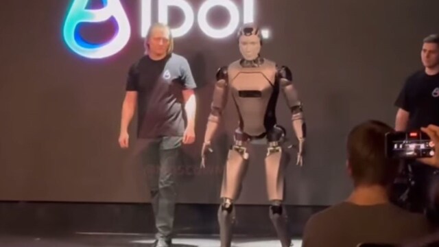 ಅಲೆಕ್ಸ್ ಹುಮನಾಯ್ಡ್./ಚಿತ್ರ YouTube