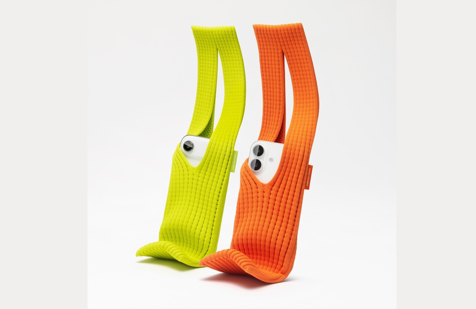 apple-iphone-pocket-and-issey-
